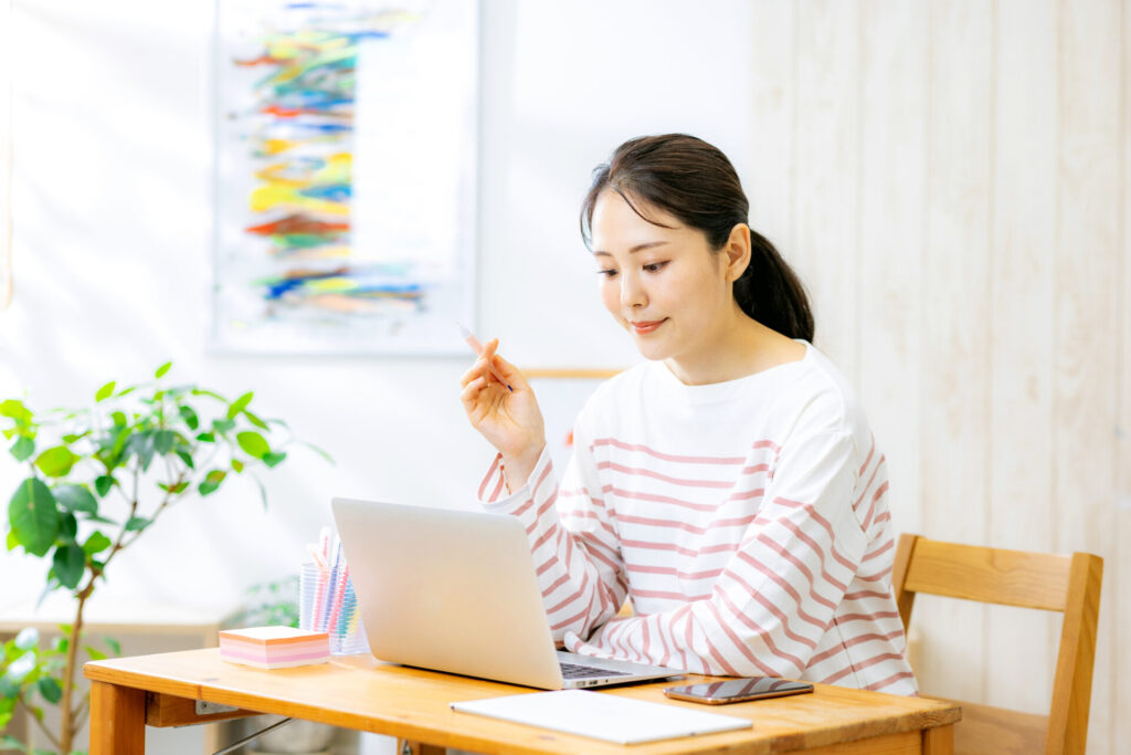 まずどうやって副業を選べばいい？4つの判断基準を解説